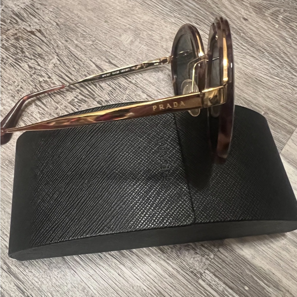 SOLD-SOLD EUC Prada sunglasses - Picture 3 of 8